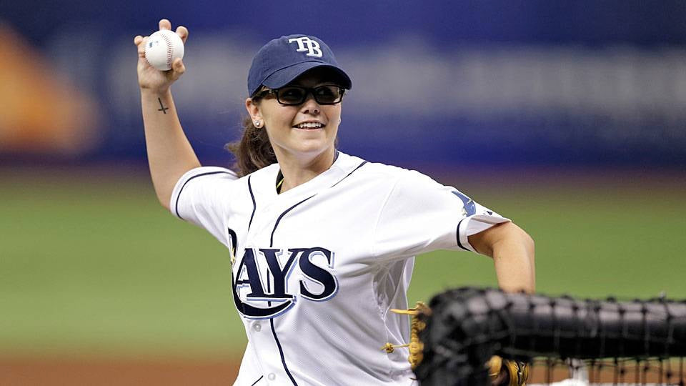 Teen Female Knuckleballer Tosses BP for Rays